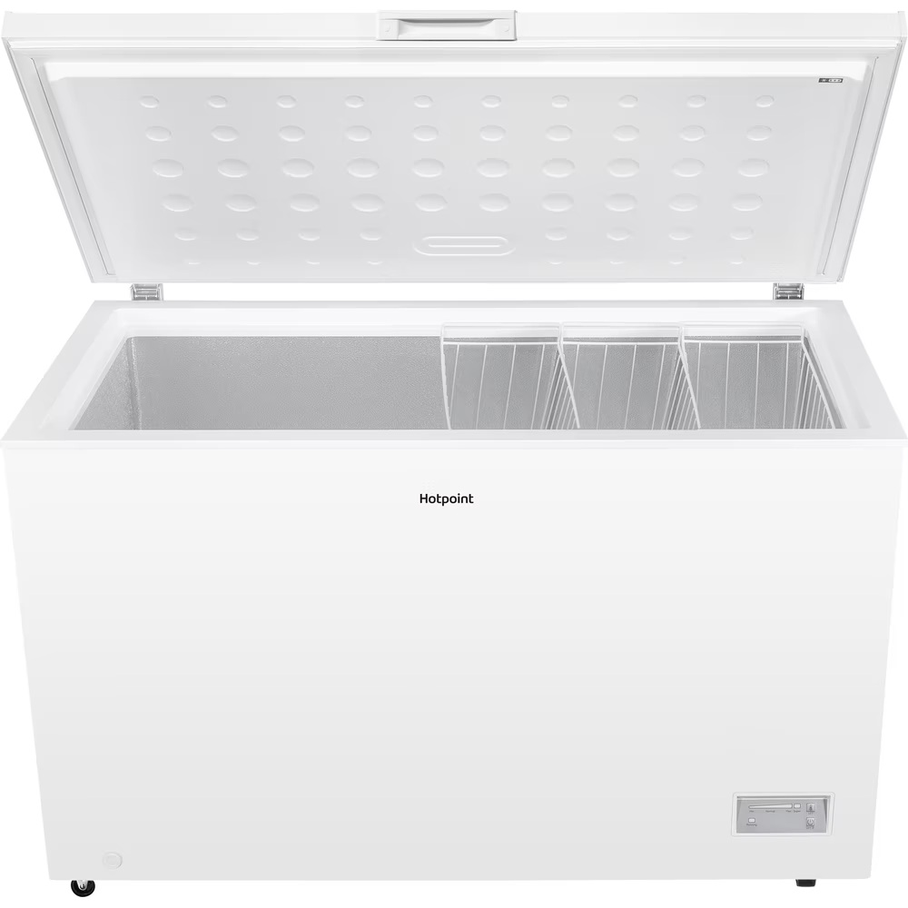Hotpoint Low Frost Chest Freezer with Freezer Protect and Electronic Control - White - 133CM - 371L - Image 2